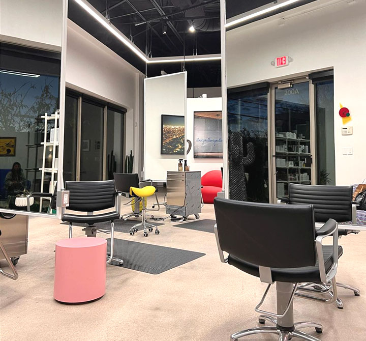 Facture salon customer service chairs